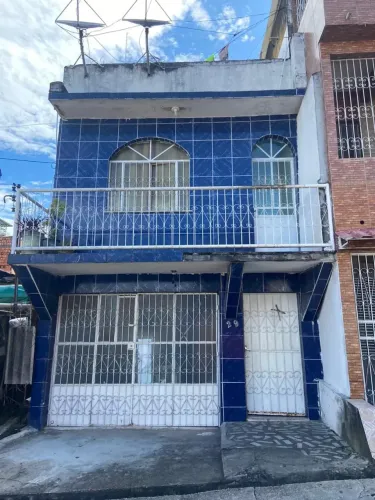 VENDO CASA - SANTO ANTÔNIO - 4 QUARTOS