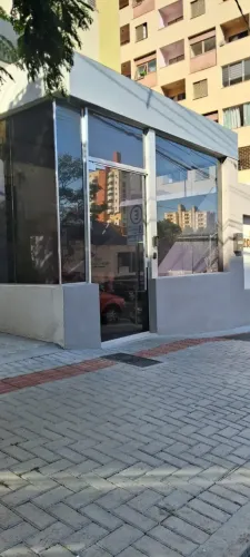 Apartamento para venda tem 27 metros quadrados com 1 quarto em Centro - Londrina - Paraná