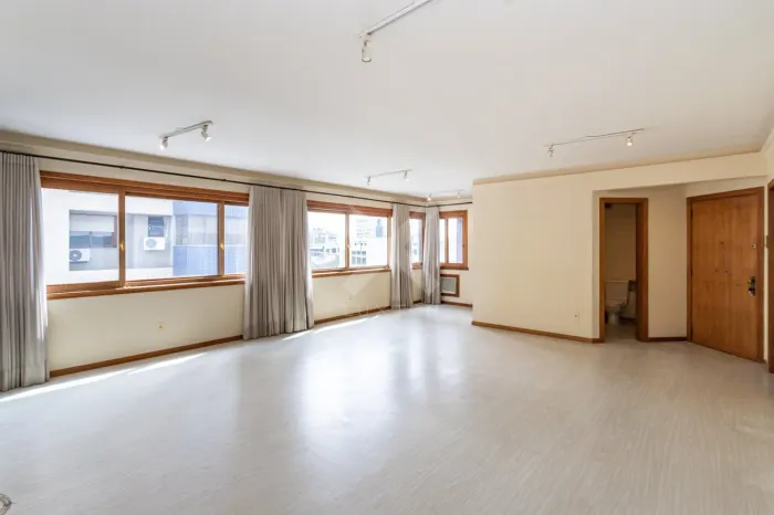Apartamento para comprar com 3 quartos (1 suíte) no bairro Auxiliadora