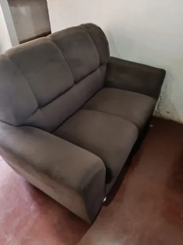 Vendo jogo de sofá 3 e 2 lugares