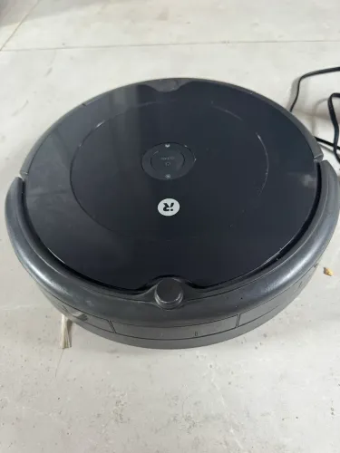 Robô aspirador iRobot Roomba 692