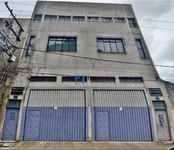 Otimizado Prédio Comercial com 3 pisos e 671m², na Região da Freguesia do Ó.
