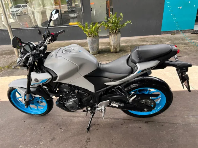 Vendo YAMAHA MT03