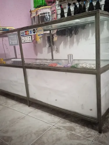 BALCÃO DE VIDRO R$ 200,00