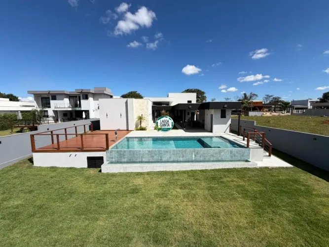 Casa com 4 dormitórios à venda, 343 m² por R$ 4.900.000,00 - Condomínio Vitória Golf Resid