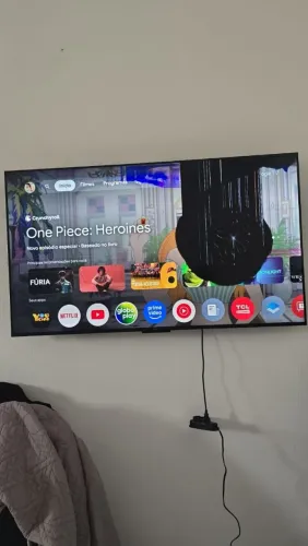 TV Smart TCL 50 polegadas com mancha