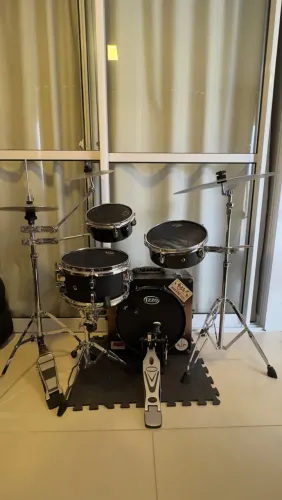 Bateria acústica reduzida