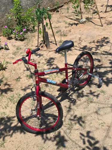 Bicicleta Infantil Aro 20 ABX Vermelha com Rodinhas