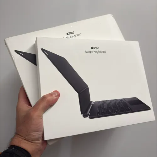 Magic Keyboard Ipad Air 13 (M3 e M4) Novo Lacrado !