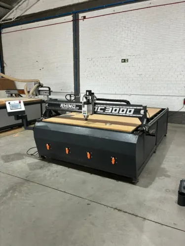ROUTER CNC - RHINO RMC 3000 (completa)