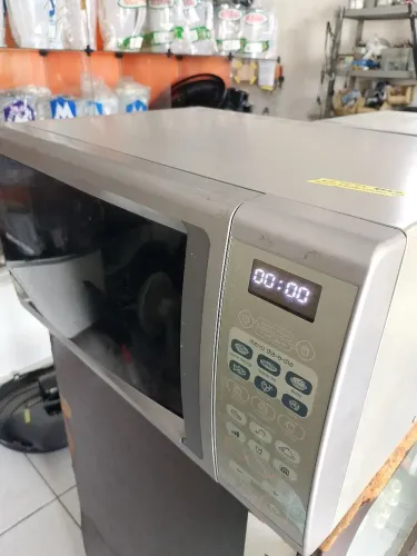 Microondas BRASTEMP 30 litros 