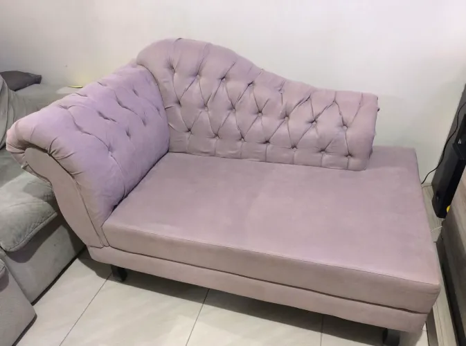 Recamier / Chaise Longue rosa claro com tom de lilás Clássico e Elegante (Semi-novo)