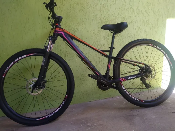 Bicicleta feminina aro 29