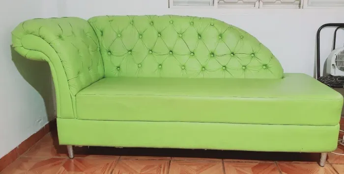 Sofá verde 