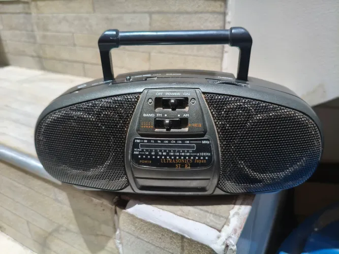 Rádio AM FM MADE IN JAPAN (FUNCIONANDO PERFEITAMENTE)