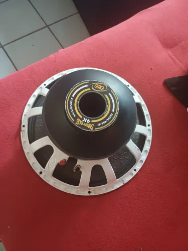 Alto falante eros 4k 15p