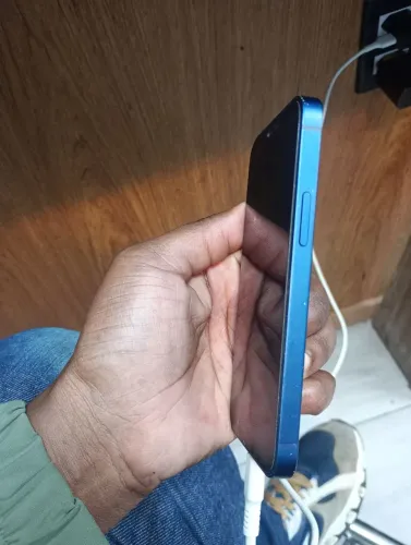 Vendo iPhone 12 mini 128 GB porém alto falante parou de funcionar