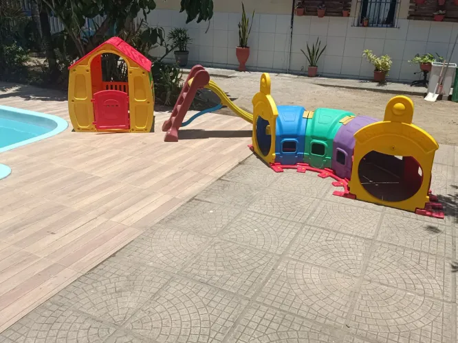 Kit infantil casinha/carrossel/escorregador 