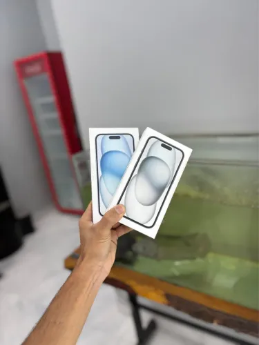 iPhone 15 128 GB Preto