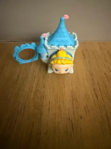 Cinderela da coleção Disney Tsum Tsum Mystery Stack Pack da JAKKS Pacific
