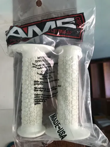 Manoplas BMX Caloicross Monark AWE Novas