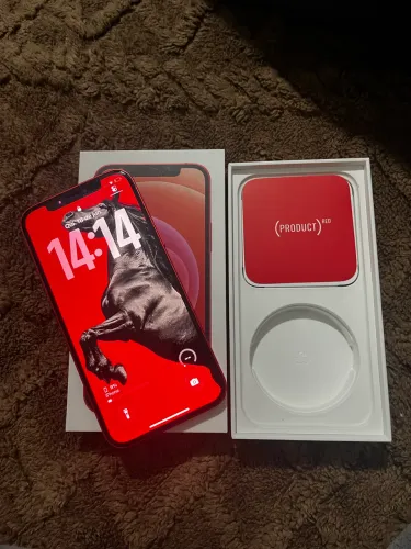 IPhone 12 Vermelho