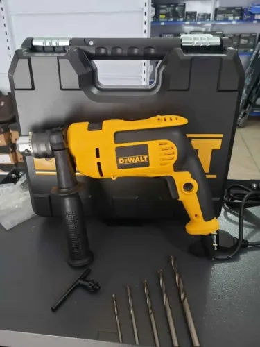 Furadeira de impacto c/ maleta 750w DeWalt (Loja)