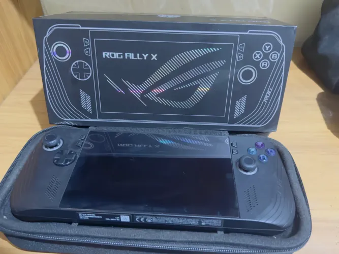 Asus ROG Ally X (Z1 Extreme) - Completo + Case + Película Extra