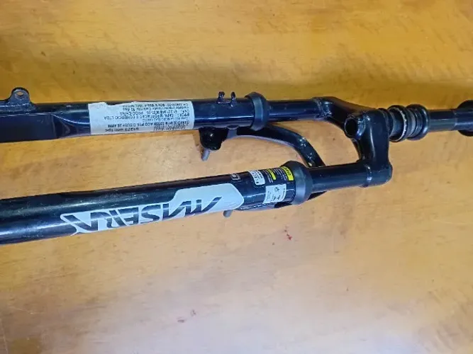 Garfo bike dianteiro c/ suspensão