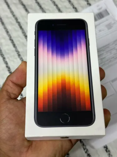 iPhone SE 3 geração única dona novo