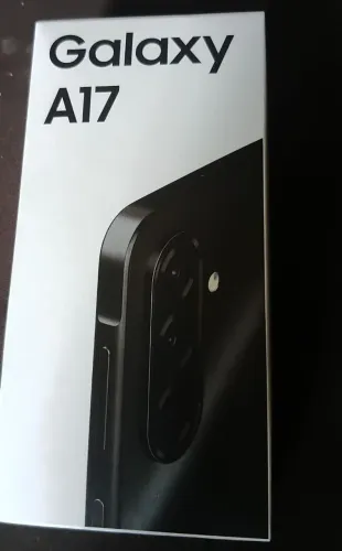 A 17 128 GB lacrado na caixa