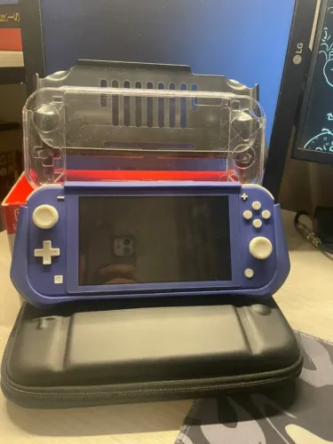 Nintendo Switch Lite Azul Desbloqueado + Kit Completo de Acessórios!