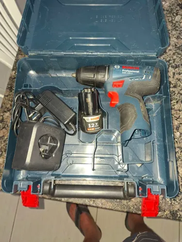 Kit Parafusadeira bosch , leia o anúncio