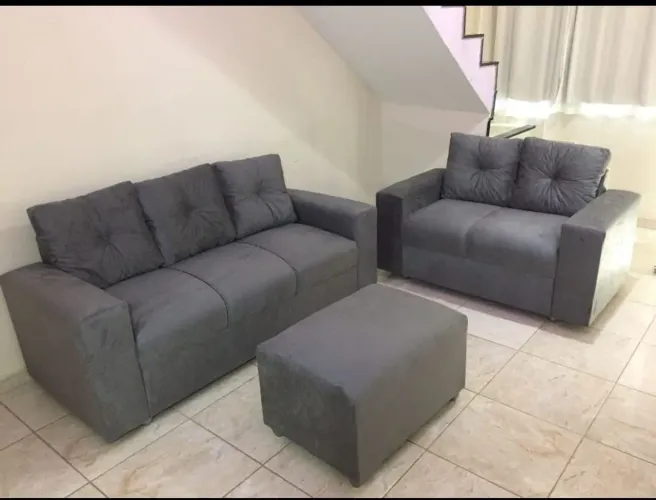 Sofá de 2 e 3 lugares com puff qualidade novo lacrado