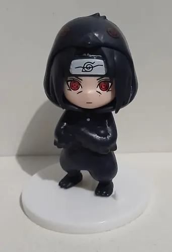 BONECO NARUTO ITACHI UCHIHA CORVO MACACÃO