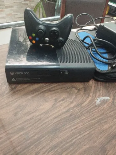 Xbox 360 Desbloqueado + 1 Controles