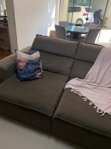 Vendo sofá grande e espaçoso