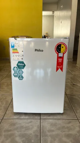 Frigobar Philco 67L PFG85B - 220V (Na Garantia / Estado de Novo)