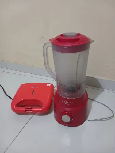 Liquidificador e sanduicheira 