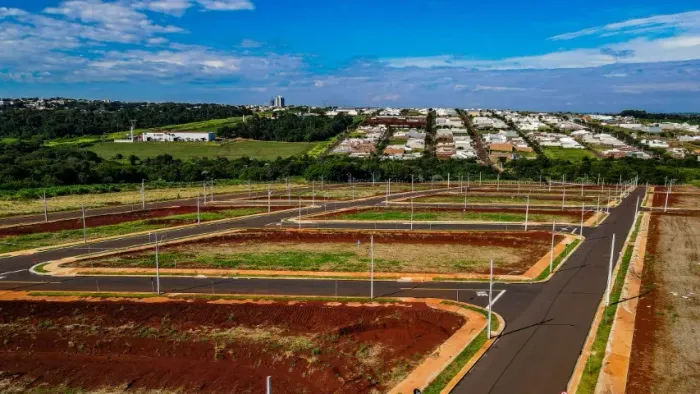 Vende-se direito de Terreno Jardim Inglaterra - Maringá - PR