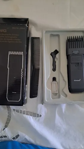 Máquina de cortar cabelo Rifeng RSCW-389A, um aparador de barba, bigode e cabelo