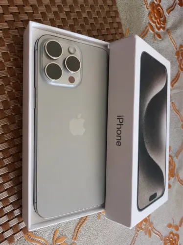 iPhone 15 Pro Max 512 - Titânio Natural