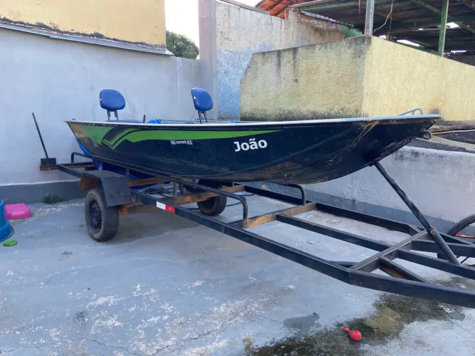 Barco, motor 15 hp, carretinha