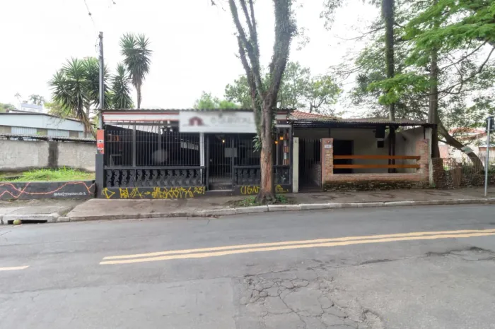 Casa comercial na Rua Professor Pedro Pedreschi, 141 - CS 01 e CS 02 284 m²