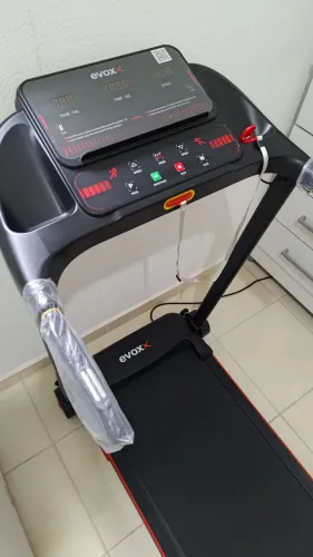 Esteira Elétrica Evoxx RTX320 - Excelente Estado - Completa e Pouquíssimo Uso