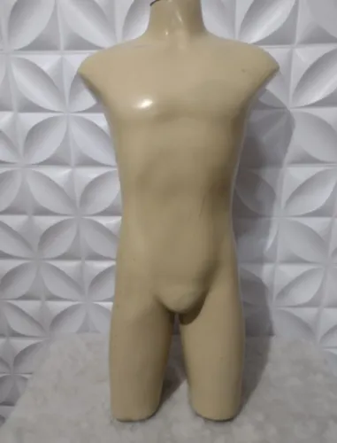 Maniquim de fibra ( todo perfeito )