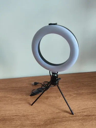 Ring Light e abajur de mesa