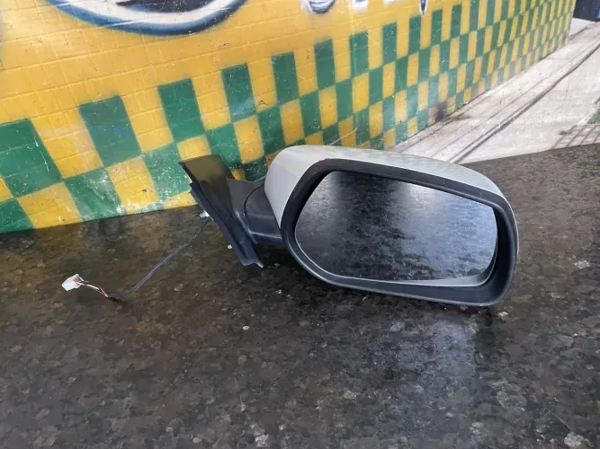 Retrovisor lado direito Cherry tiggo 2 2019 com avaria no pisca