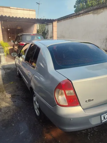 Renault Clio Sed. Privilège Hi-flex 1.6 16V 4P 2006