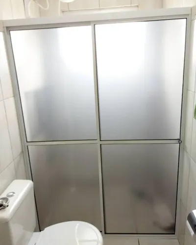 BOX DE ACRÍLICO SOB MEDIDA NA PROMOÇÃO